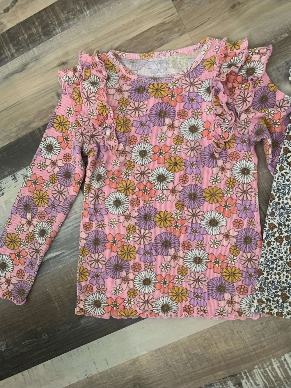 2 Adorable girls long sleeve shirts Sz 5/6
